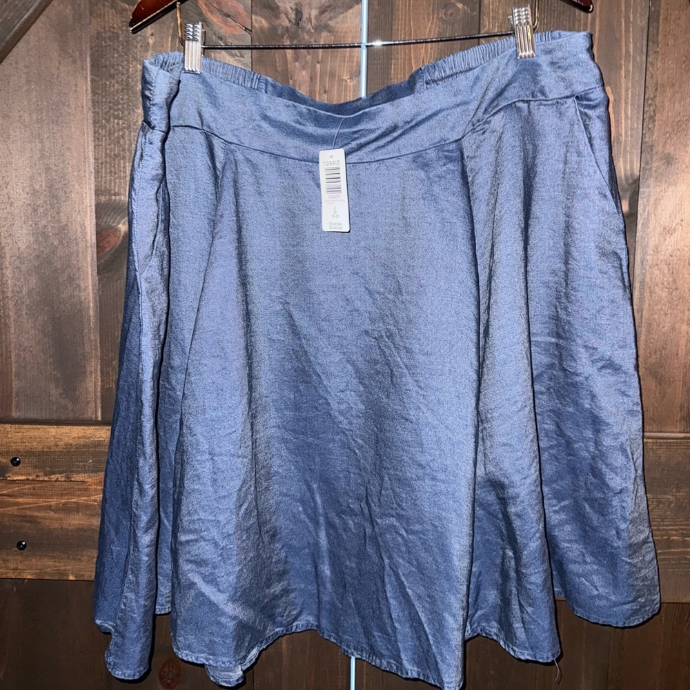 NEW Torrid A-Line Chambray Skater Skirt Size 2 Women's 2X blue Flare Mini Pocket